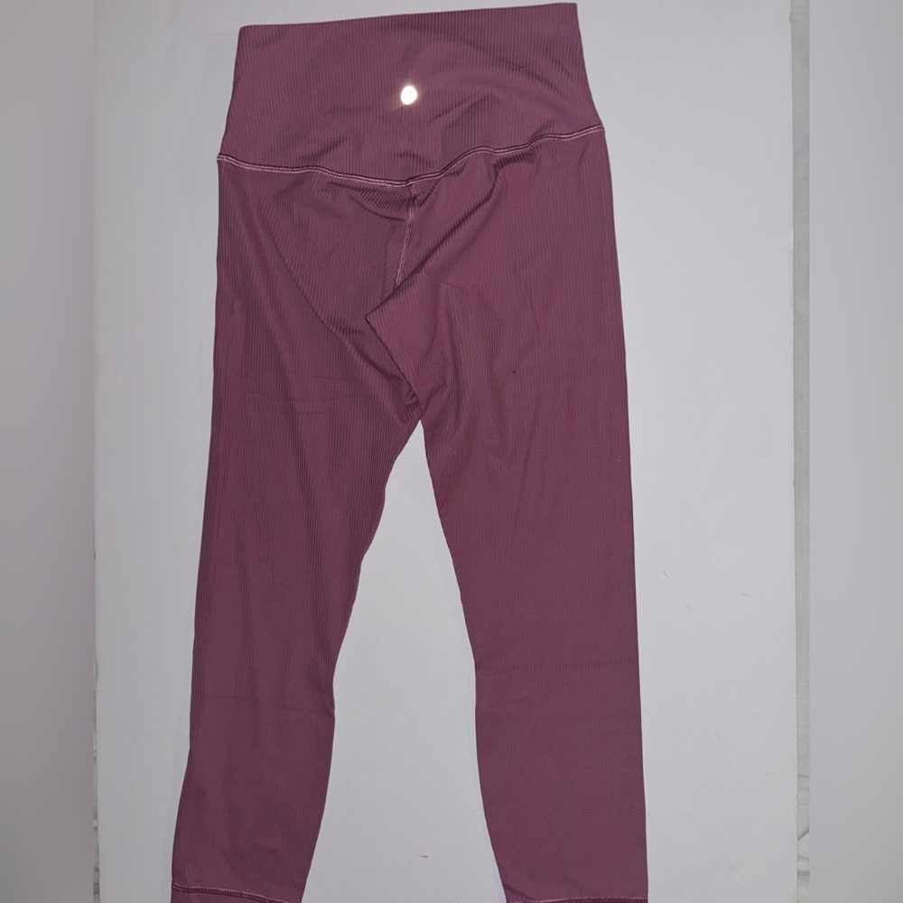 Lulu Lemon Pink Cropped Leggings